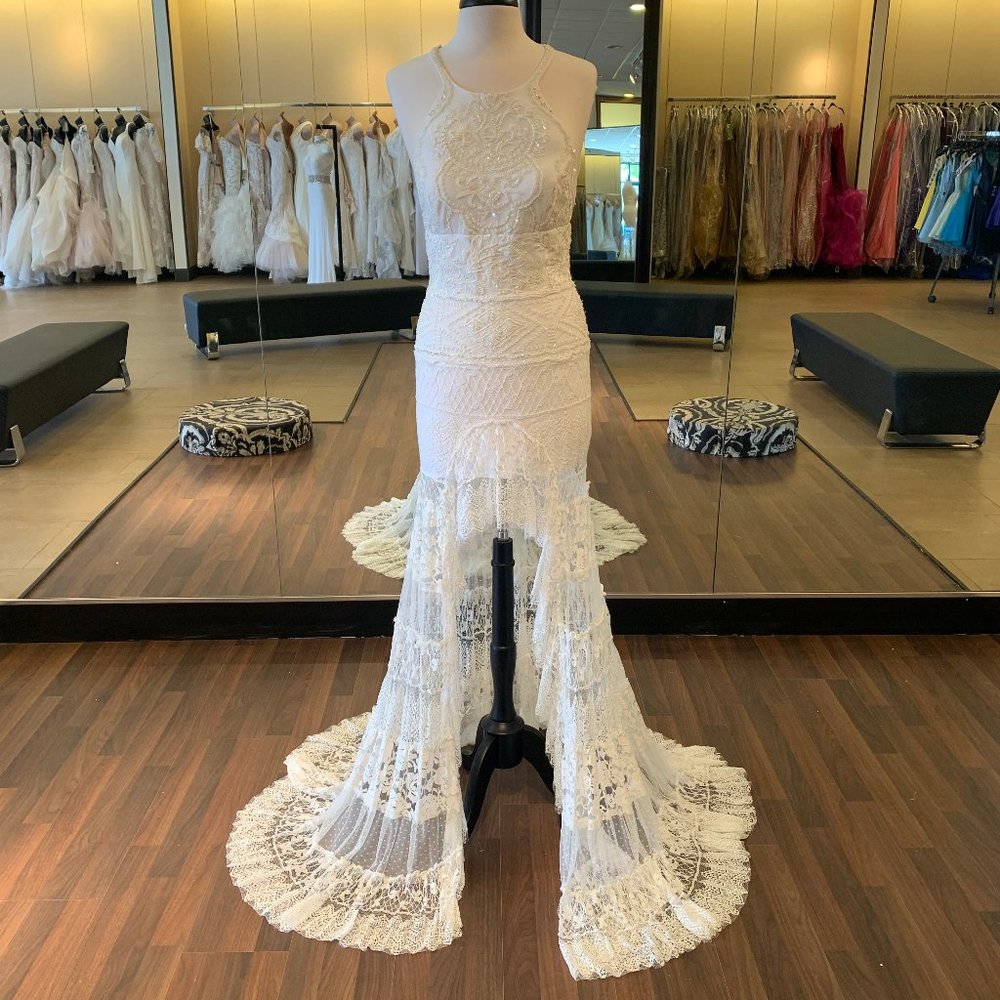 High-low, different pattern lace skirt, Halter top